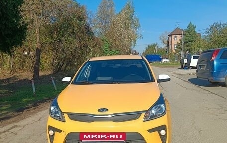 KIA Rio IV, 2019 год, 950 000 рублей, 2 фотография