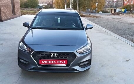 Hyundai Solaris II рестайлинг, 2018 год, 1 150 000 рублей, 2 фотография