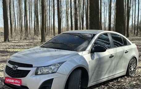 Chevrolet Cruze II, 2013 год, 1 100 000 рублей, 8 фотография