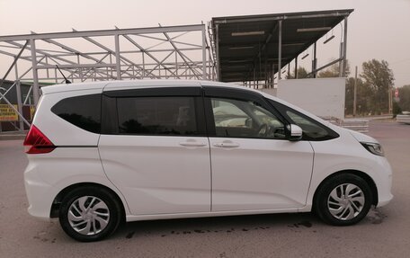 Honda Freed II, 2019 год, 1 850 000 рублей, 3 фотография