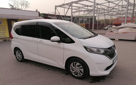 Honda Freed II, 2019 год, 1 850 000 рублей, 2 фотография