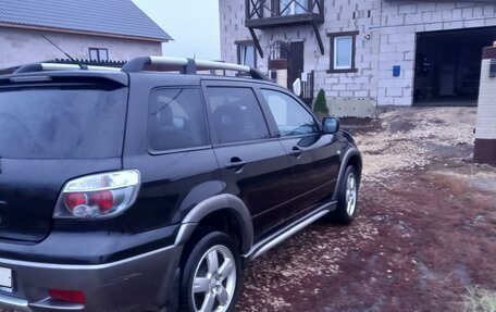 Mitsubishi Outlander III рестайлинг 3, 2006 год, 770 000 рублей, 16 фотография