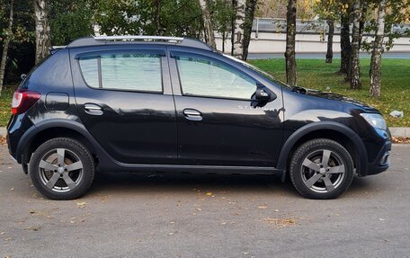 Renault Sandero II рестайлинг, 2019 год, 1 230 000 рублей, 2 фотография