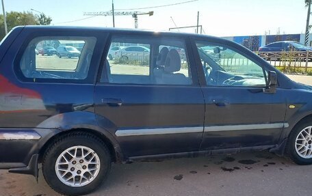 Mitsubishi Space Wagon III, 2002 год, 450 000 рублей, 3 фотография