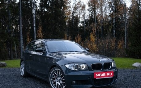 BMW 1 серия, 2008 год, 1 340 000 рублей, 2 фотография