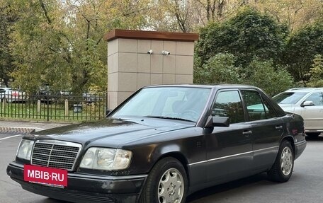 Mercedes-Benz E-Класс, 1993 год, 420 000 рублей, 4 фотография