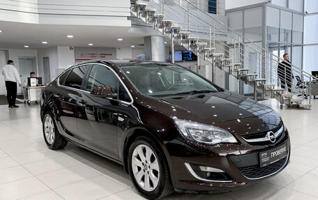 Opel Astra J, 2013 год, 1 090 000 рублей, 3 фотография