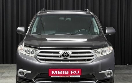 Toyota Highlander III, 2011 год, 2 537 000 рублей, 2 фотография