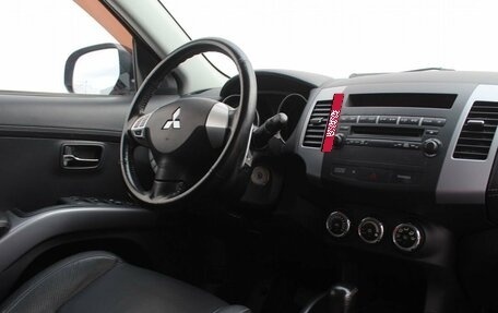 Mitsubishi Outlander III рестайлинг 3, 2011 год, 1 380 000 рублей, 14 фотография