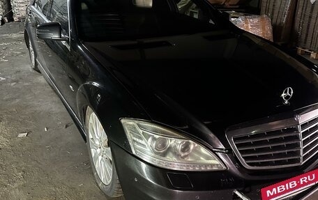 Mercedes-Benz S-Класс, 2012 год, 945 000 рублей, 3 фотография