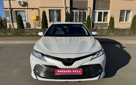 Toyota Camry, 2021 год, 3 600 000 рублей, 1 фотография