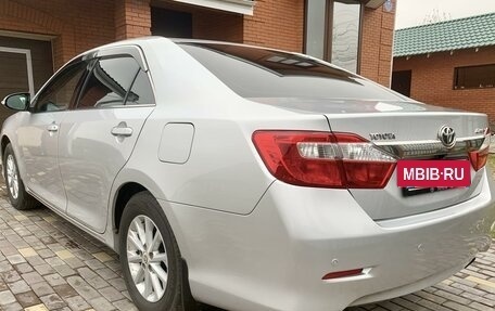 Toyota Camry, 2012 год, 1 950 000 рублей, 4 фотография