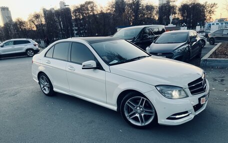 Mercedes-Benz C-Класс, 2011 год, 1 300 000 рублей, 2 фотография