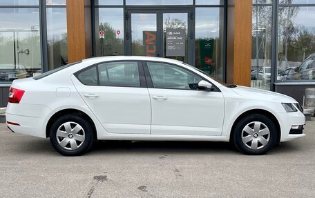 Skoda Octavia, 2018 год, 1 800 000 рублей, 4 фотография