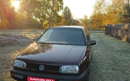 Volkswagen Golf III, 1992 год, 300 000 рублей, 2 фотография