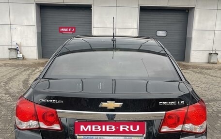 Chevrolet Cruze II, 2011 год, 700 000 рублей, 3 фотография