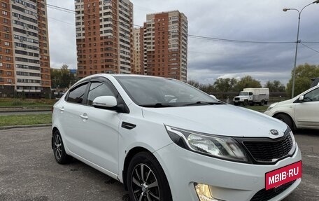 KIA Rio III рестайлинг, 2012 год, 1 000 000 рублей, 3 фотография