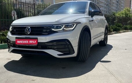 Volkswagen Tiguan II, 2021 год, 4 300 000 рублей, 6 фотография