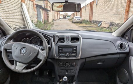 Renault Logan II, 2016 год, 635 000 рублей, 10 фотография