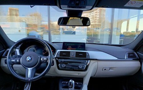 BMW 3 серия, 2018 год, 2 931 000 рублей, 14 фотография