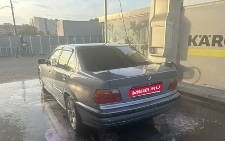 BMW 3 серия, 1993 год, 245 000 рублей, 4 фотография