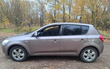 KIA cee'd I рестайлинг, 2009 год, 650 000 рублей, 2 фотография