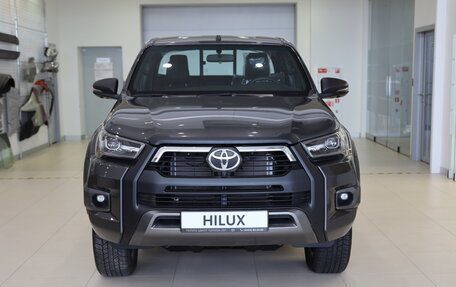 Toyota Hilux VIII, 2023 год, 7 500 000 рублей, 3 фотография