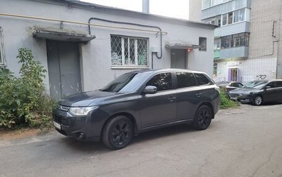 Mitsubishi Outlander III рестайлинг 3, 2013 год, 1 350 000 рублей, 1 фотография