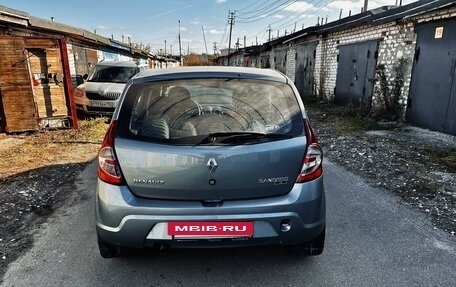 Renault Logan I, 2011 год, 550 000 рублей, 3 фотография