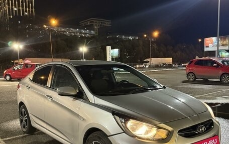 Hyundai Solaris II рестайлинг, 2013 год, 680 000 рублей, 2 фотография