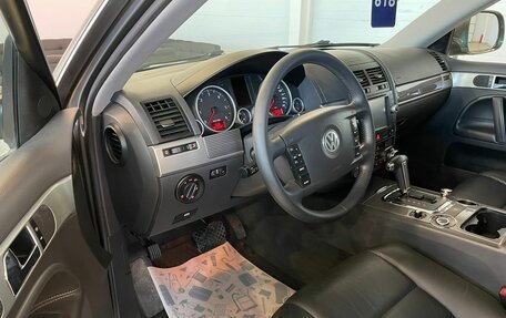 Volkswagen Touareg III, 2009 год, 1 699 000 рублей, 10 фотография