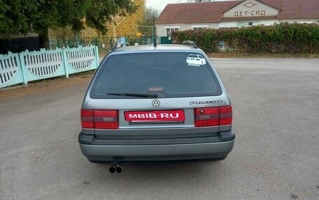 Volkswagen Passat B4, 1996 год, 350 000 рублей, 3 фотография