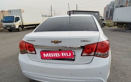 Chevrolet Cruze II, 2013 год, 820 000 рублей, 4 фотография