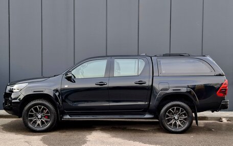 Toyota Hilux VIII, 2022 год, 6 300 000 рублей, 9 фотография