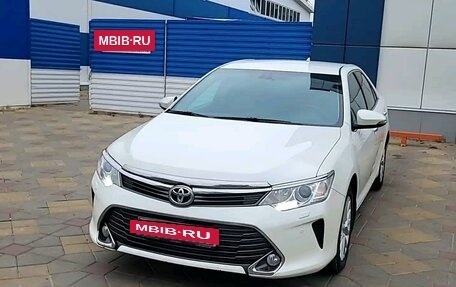 Toyota Camry, 2015 год, 2 380 000 рублей, 2 фотография