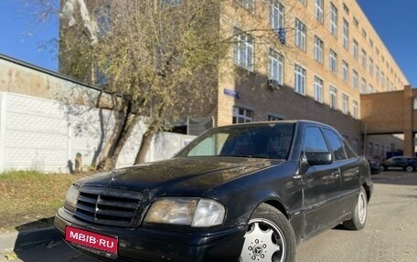 Mercedes-Benz C-Класс, 1994 год, 300 000 рублей, 1 фотография