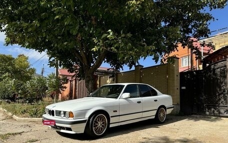 BMW 5 серия, 1989 год, 390 000 рублей, 1 фотография