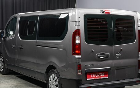 Nissan NV300, 2017 год, 2 130 000 рублей, 6 фотография