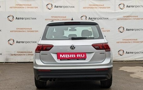 Volkswagen Tiguan II, 2020 год, 2 990 000 рублей, 10 фотография