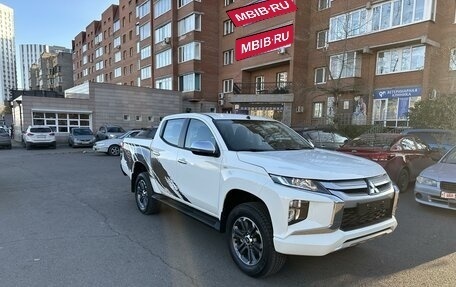 Mitsubishi L200 IV рестайлинг, 2023 год, 4 100 000 рублей, 2 фотография