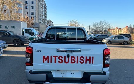 Mitsubishi L200 IV рестайлинг, 2023 год, 4 100 000 рублей, 14 фотография