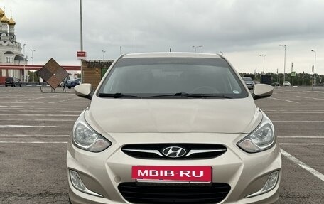 Hyundai Solaris II рестайлинг, 2011 год, 765 000 рублей, 2 фотография