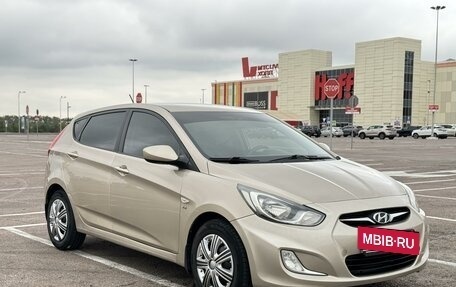 Hyundai Solaris II рестайлинг, 2011 год, 765 000 рублей, 3 фотография