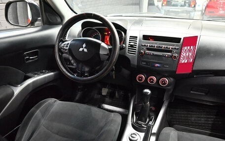 Mitsubishi Outlander III рестайлинг 3, 2008 год, 1 220 000 рублей, 13 фотография