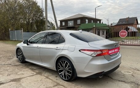 Toyota Camry, 2021 год, 4 100 000 рублей, 15 фотография