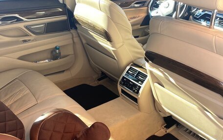 BMW 7 серия, 2018 год, 4 800 000 рублей, 6 фотография