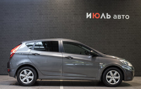 Hyundai Solaris II рестайлинг, 2013 год, 860 000 рублей, 4 фотография