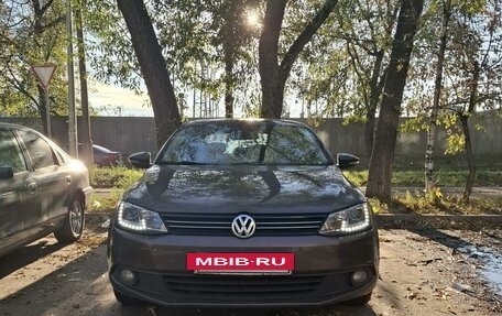 Volkswagen Jetta VI, 2014 год, 1 210 000 рублей, 6 фотография