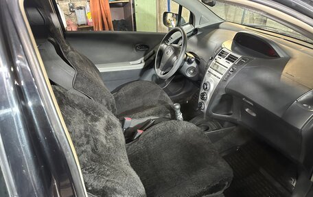 Toyota Yaris III рестайлинг, 2008 год, 450 000 рублей, 9 фотография