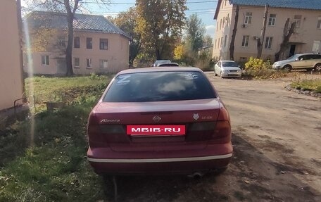 Nissan Almera, 1998 год, 260 000 рублей, 2 фотография